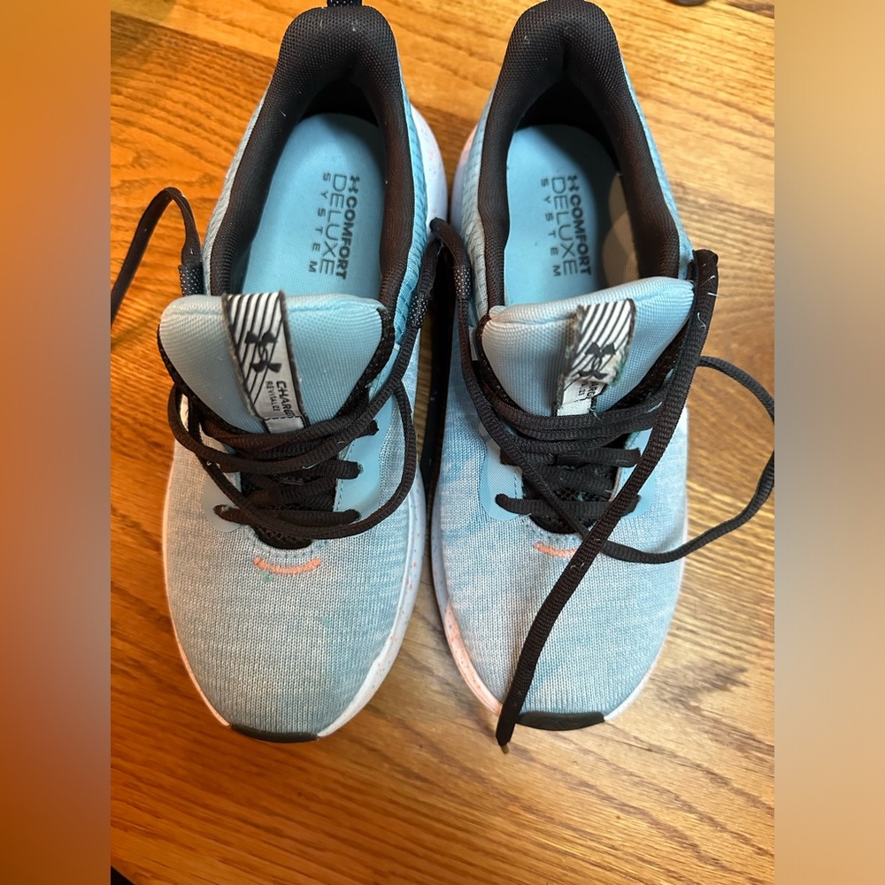 Under Armour Charged Revitalize sz 9.5